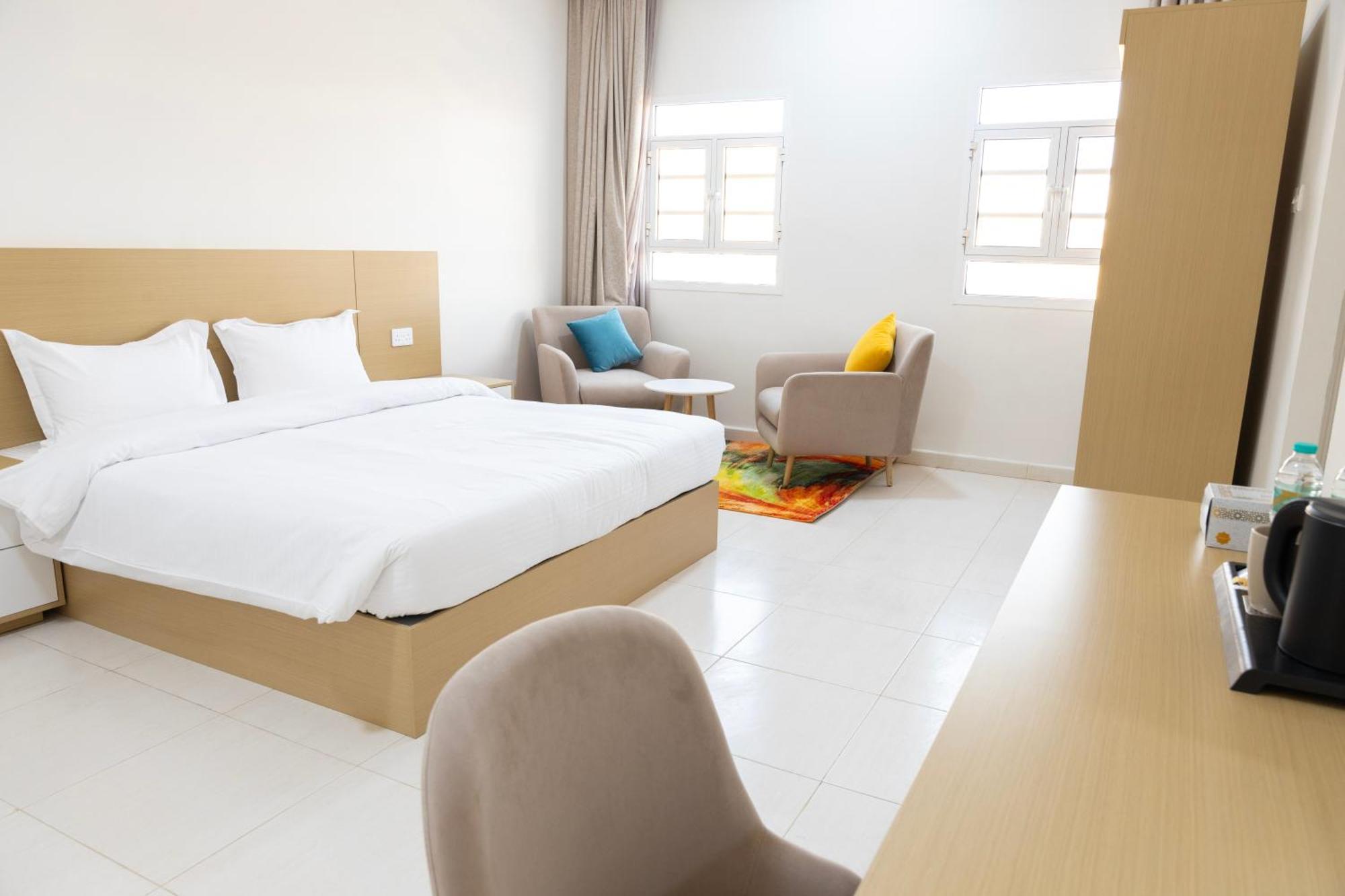 Riviera Suites , Hotel Apartement Súr Exteriér fotografie